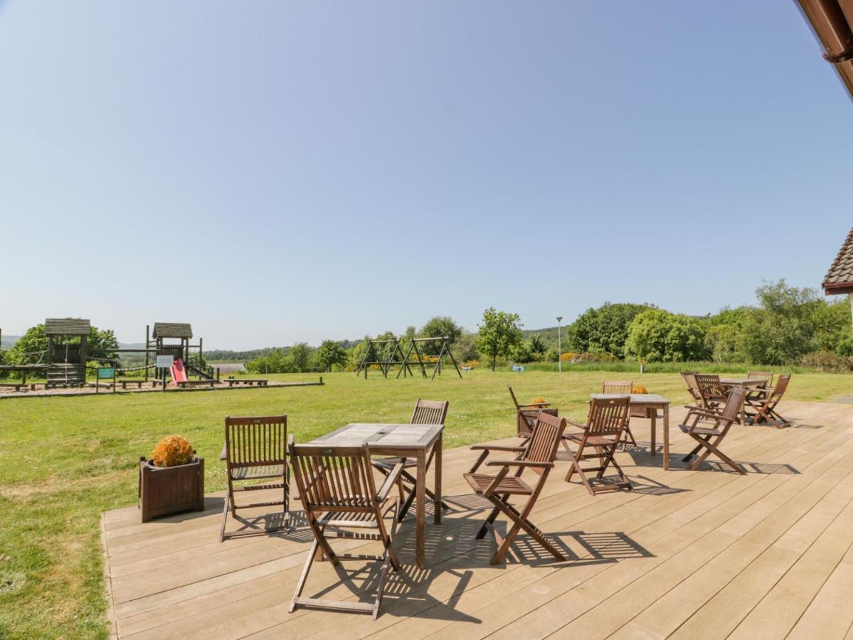 Brunston Castle Lodge ガーバン エクステリア 写真