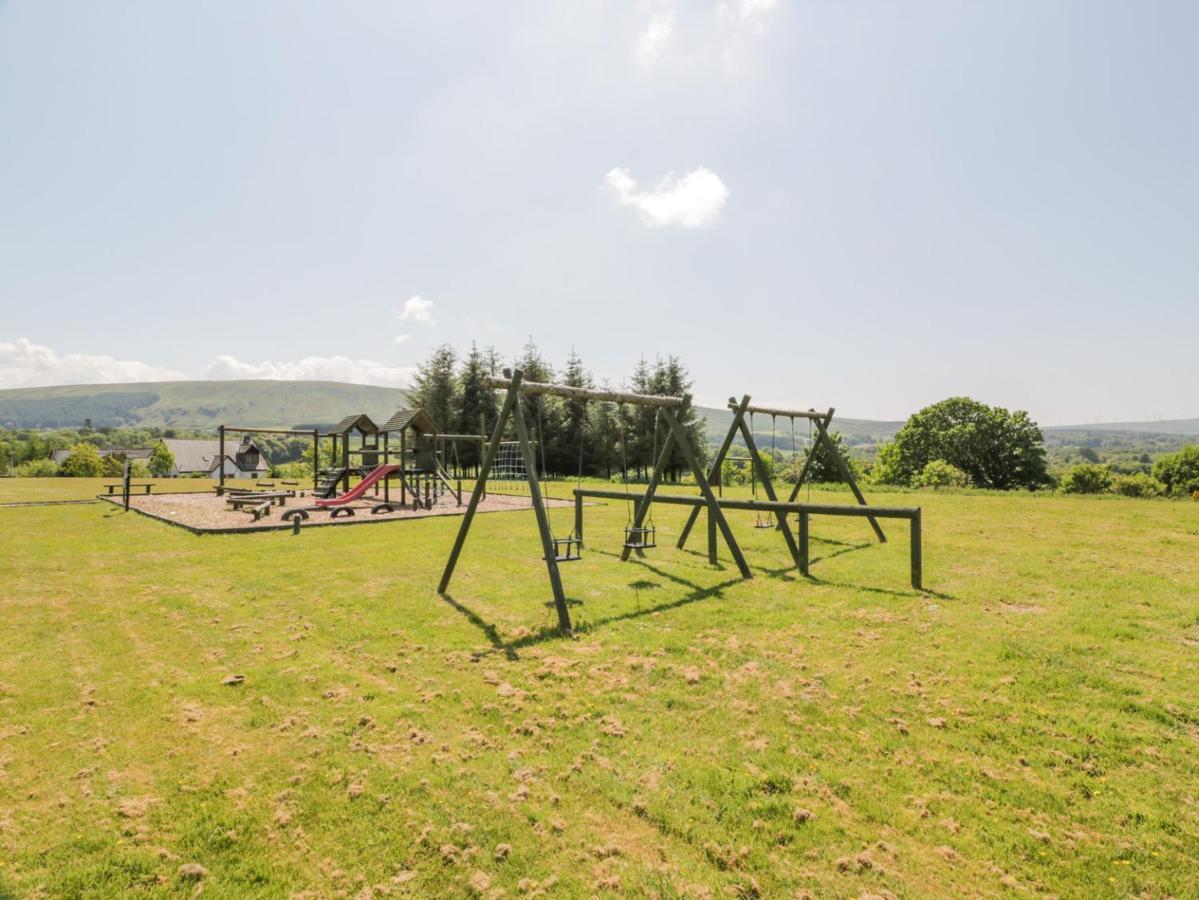 Brunston Castle Lodge ガーバン エクステリア 写真